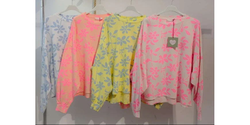 Florale Longshirts: Frühlings-Styles in Neon & Pastell