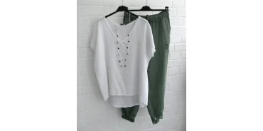 Sommer-Look: Weiße Leinenbluse & grüne Leinenhose