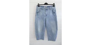 Trend Barrel Leg Jeans: Der lässige Denim-Look