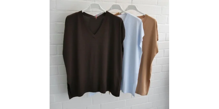 Leichte Strick-Shirts für Damen: Lässige Eleganz