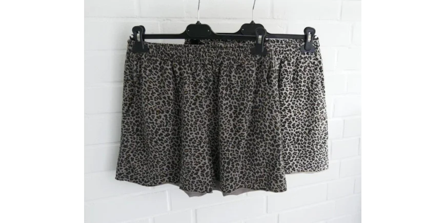Leo Shorts: Der wilde Sommertrend jetzt auch in Beige