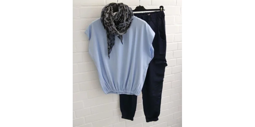 Sportive Eleganz: Sommer-Set in Hellblau & Navy