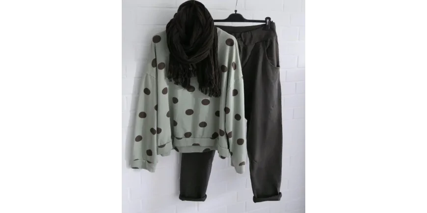 Herbst-Trend: Casual-Outfit in Grün & Braun