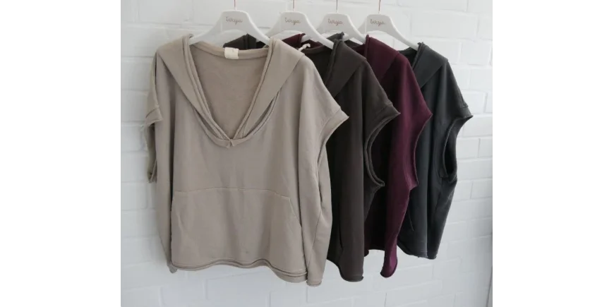 Sweat-Pullunder Hoodie: Gemütliche Layering-Trends